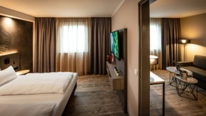 Loginn Achat Hotels Zuffenhausen Zimmer.jpg